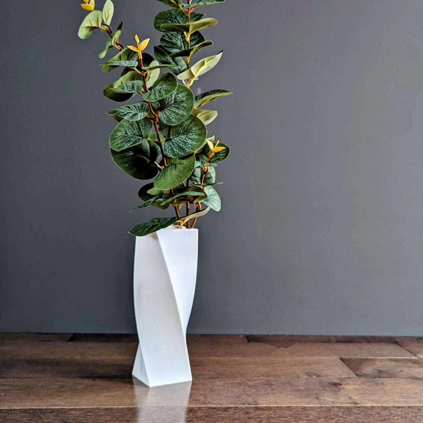 Stylish Modern Geometric Vase: Excellent Home Decor Housewarming Centerpiece Gift