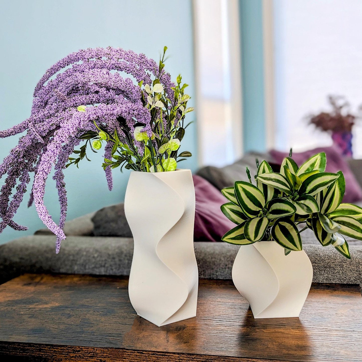 Elegant Modern Wave Vase: Excellent Home Decor Gift For The Holidays