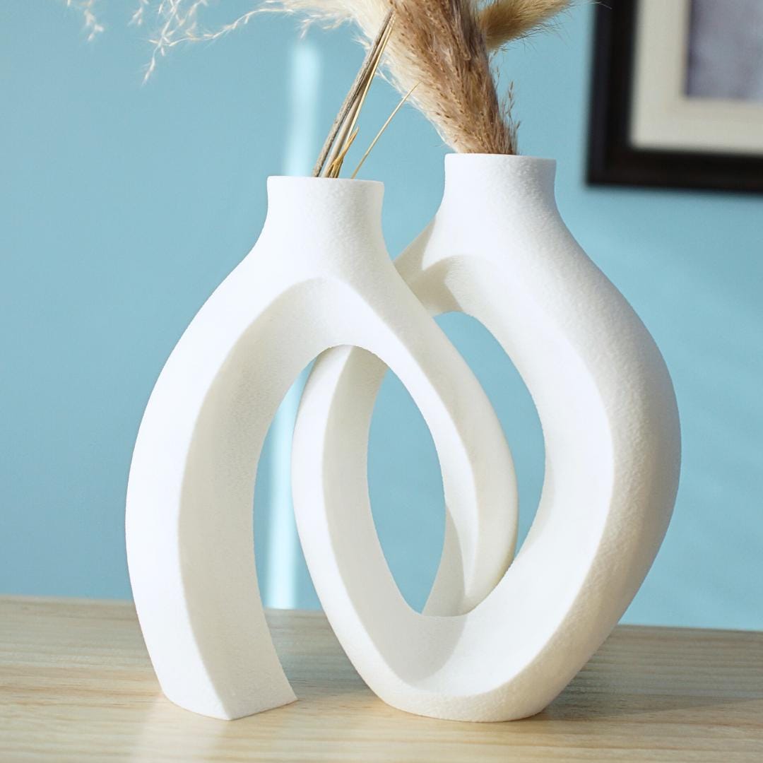 Modern Interwound Flower Vase – Unique Textured Surface – Stylish Home Decor Gift