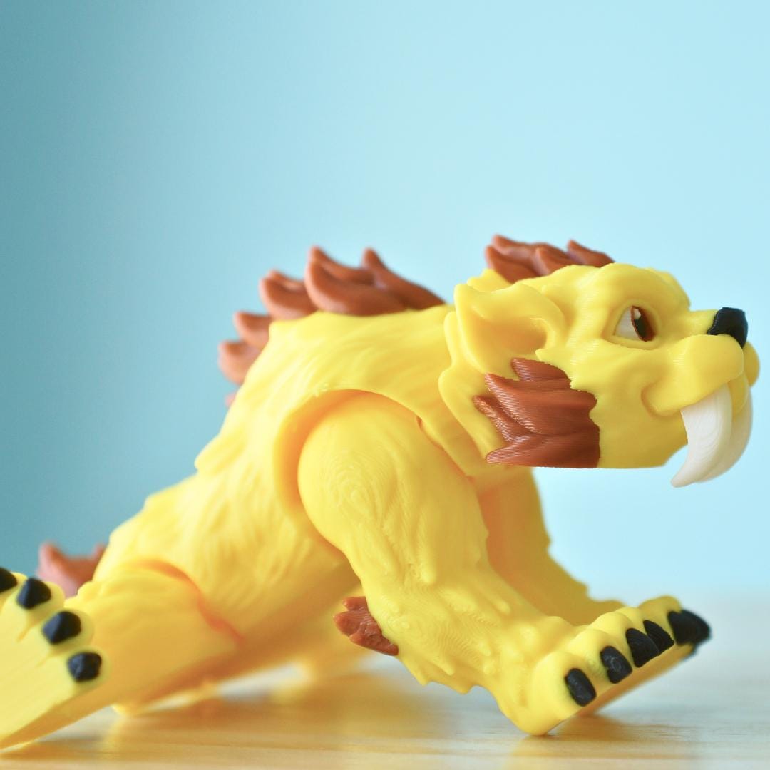 Charming Saber-Tooth Tiger – 3D Printed Articulated Fidget Toy – Unique Gift for Kids & Collectors