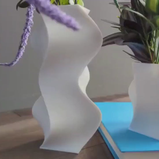 Elegant Modern Wave Vase: Excellent Home Decor Gift For The Holidays